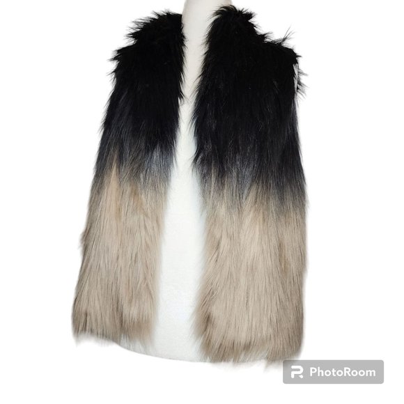 #066. NWT Black and Tan Ombre Faux Fur Vest-Buffalo by David Bitton - Picture 1 of 9
